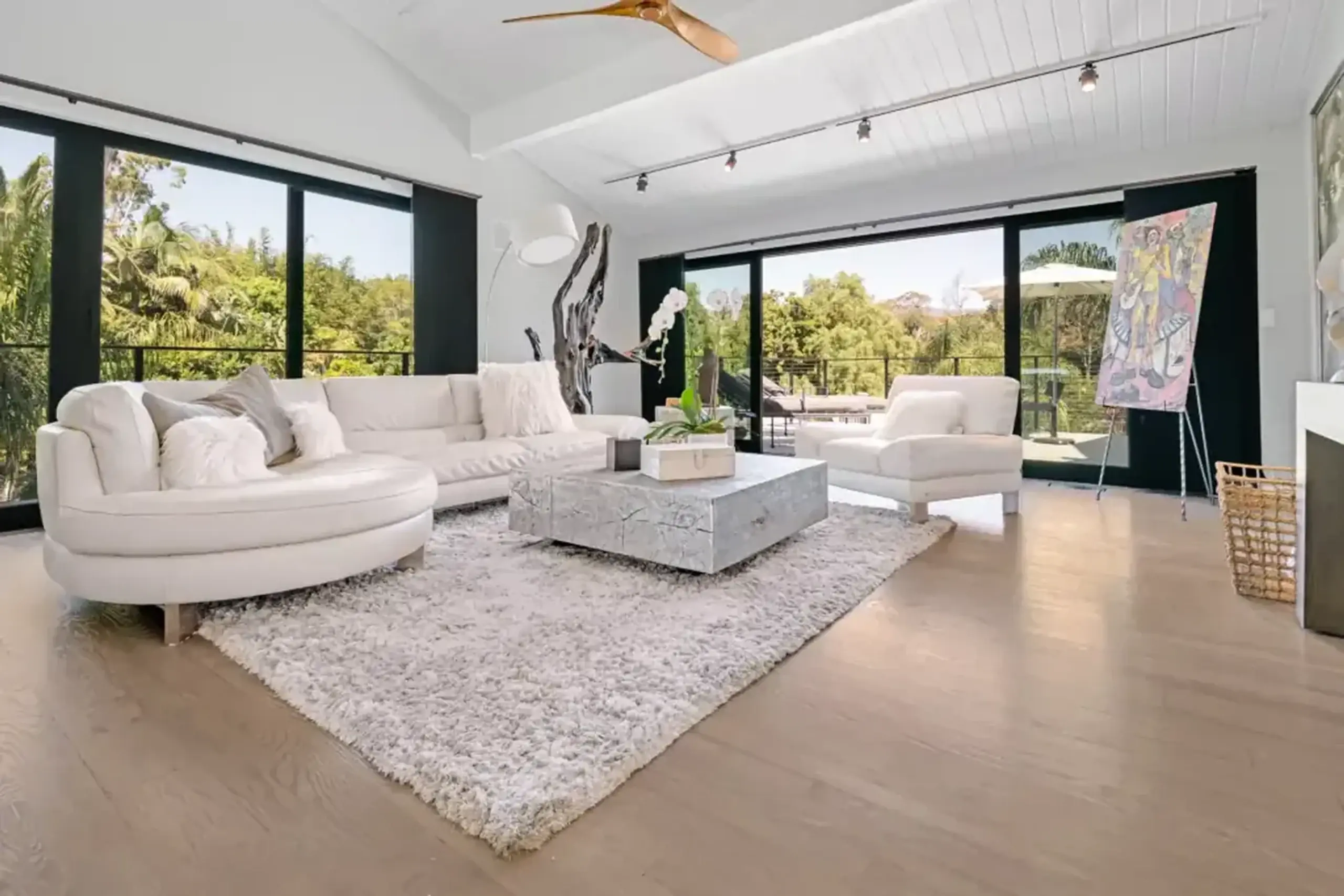 Quiet residential interior at a Malibu treatment programme