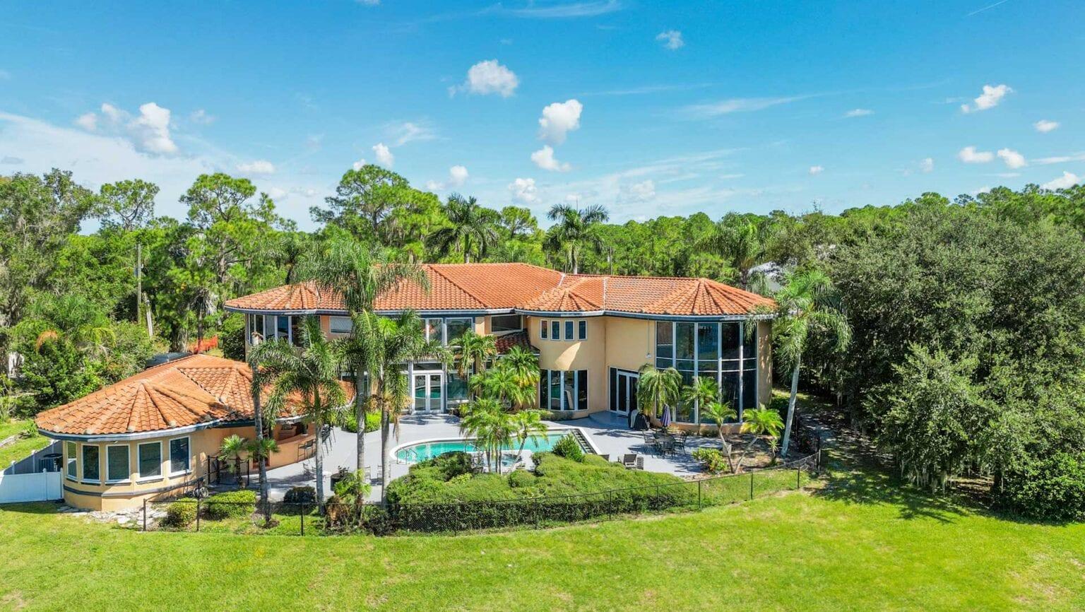Luxury residential recovery setting