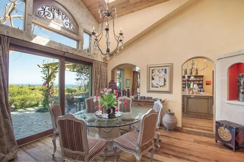 Amend Malibu guest experiences and amenities