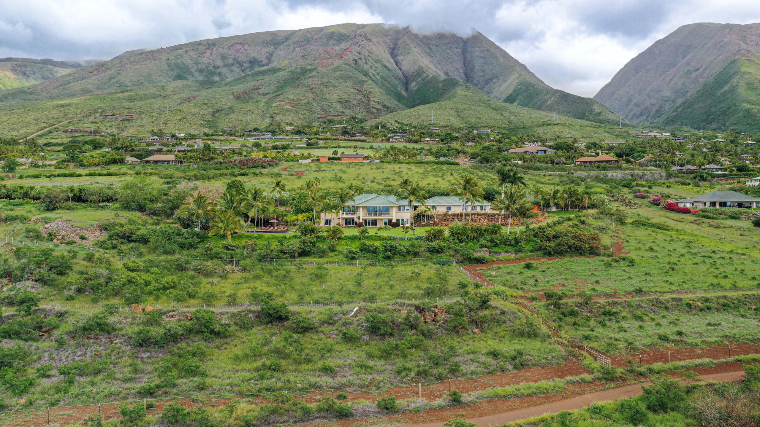 Maui Recovery — property, interiors and grounds (11 of 38)